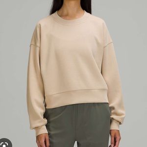Perfectly Oversized Cropped Crew Softstreme, Size 8 Light Tan